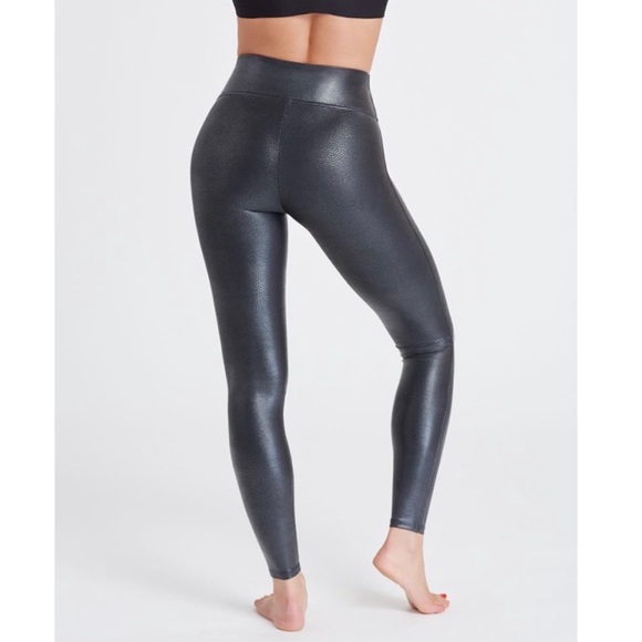Spanx Faux Leather Croc Leggings in Color Gunmetal - Picture 6 of 8